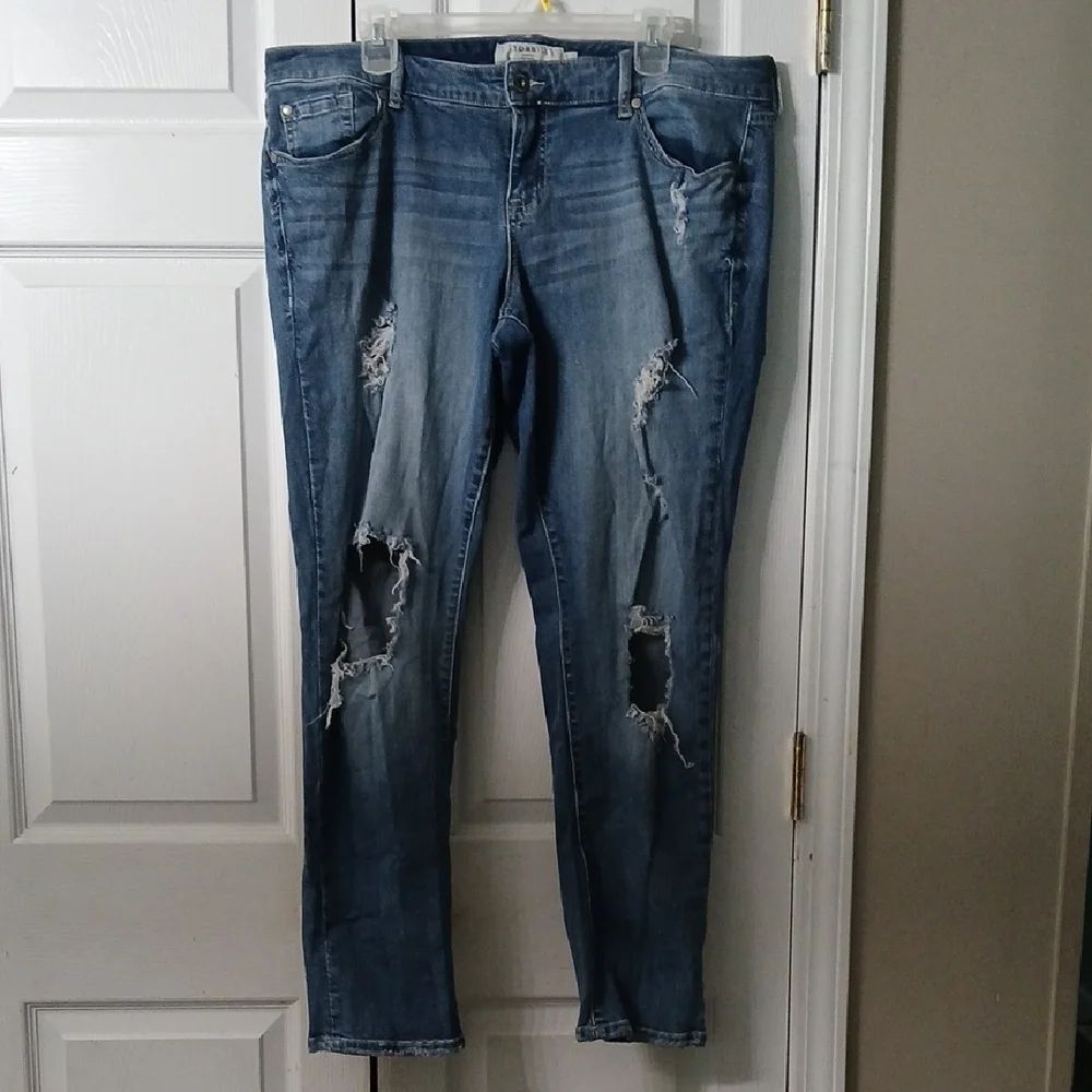 Torrid Denim Distressed Boyfriend Blue Women's Jeans Sz 16 EUC
